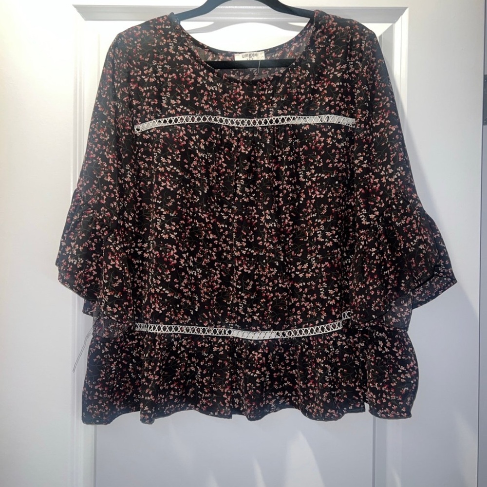 Umgee Black and Pink Floral Blouse